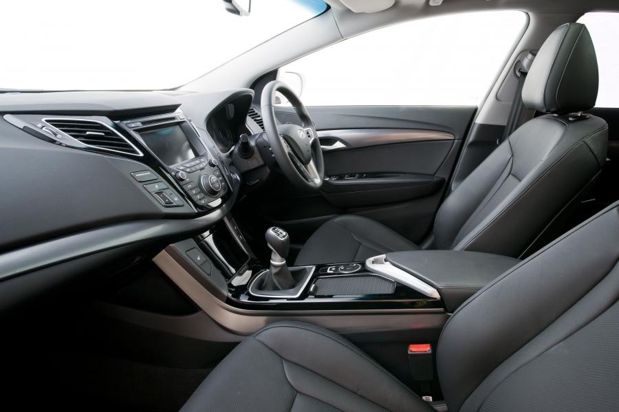  Hyundai i40 Station Wagon CRDi 2011 года  (UK) (фото 70 из 146)